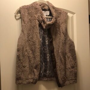 Women’s M Sanctuary Fur Vest